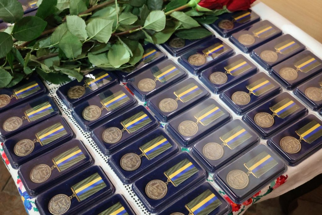 Фото до матеріалу: У місті Камінь-Каширський керівник області відзначив ліквідаторів Чорнобильської аварії краю (фото)
