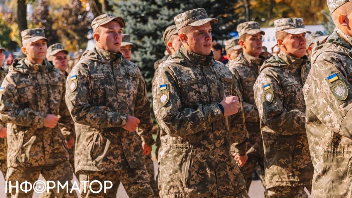 Фото до матеріалу: Мобілізований не втрачає роботу: як зберегти посаду та отримати зарплату під час служби
