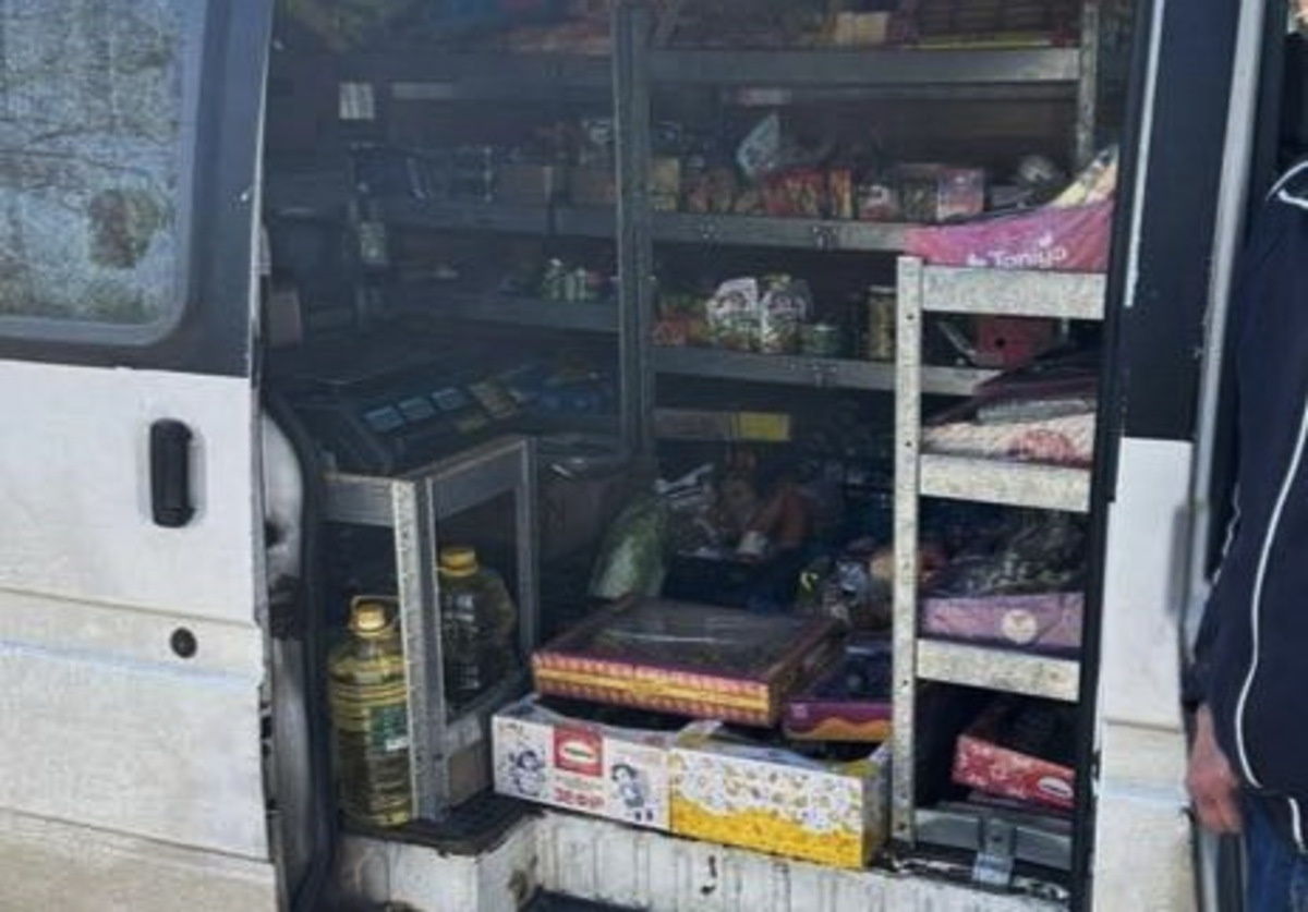 Фото до матеріалу: На Хмельниччині викрили нелегальний «магазин на колесах» з алкоголем та тютюном