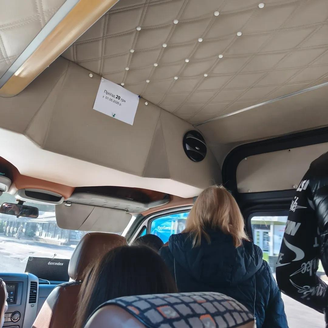 Фото до матеріалу: У Кривому Розі маршрут №307 здивував пасажирів комфортом: «Наче в Кишинів їдеш»