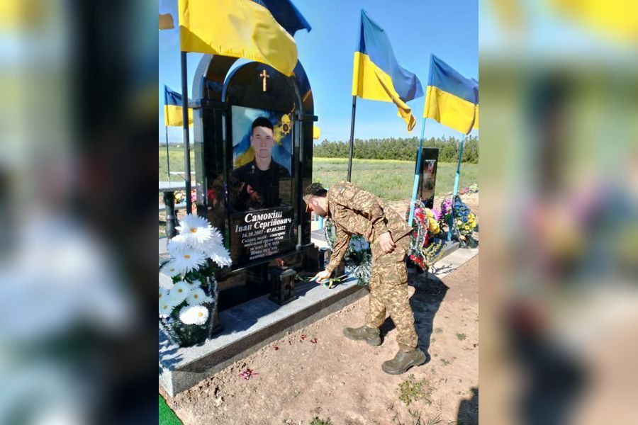 Фото до матеріалу: Військовослужбовці 18-го батальйону Національної гвардії вшанували пам'ять полеглих у Ізмаїлі