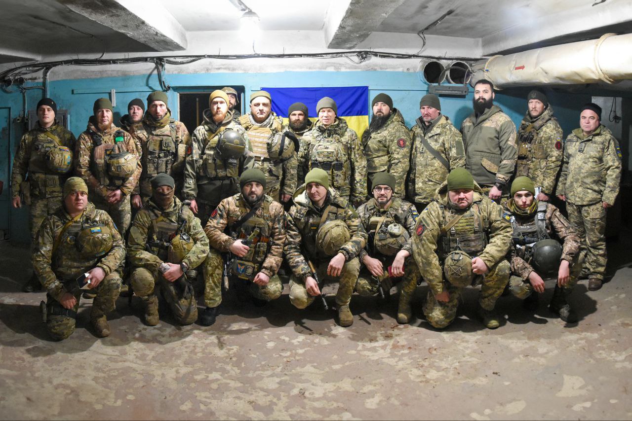 Фото до матеріалу: Бійці 97-го батальйону отримали нагороди від генерала Сирського