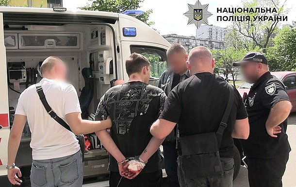 Фото до матеріалу: У Києві чоловік загинув, стрибнувши з вікна під час втечі від громадянина РФ