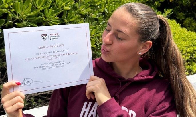 Фото до матеріалу: Марта Костюк завершила навчання в Harvard Business School: фото
