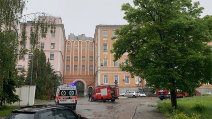 Фото до матеріалу: КМДА оскаржує позов щодо будівництва паркінгу біля Свято-Михайлівської лікарні
