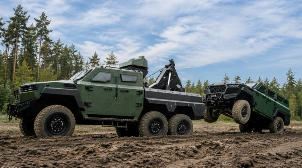Фото до матеріалу: В Україні представили броньований евакуатор Inguar-4