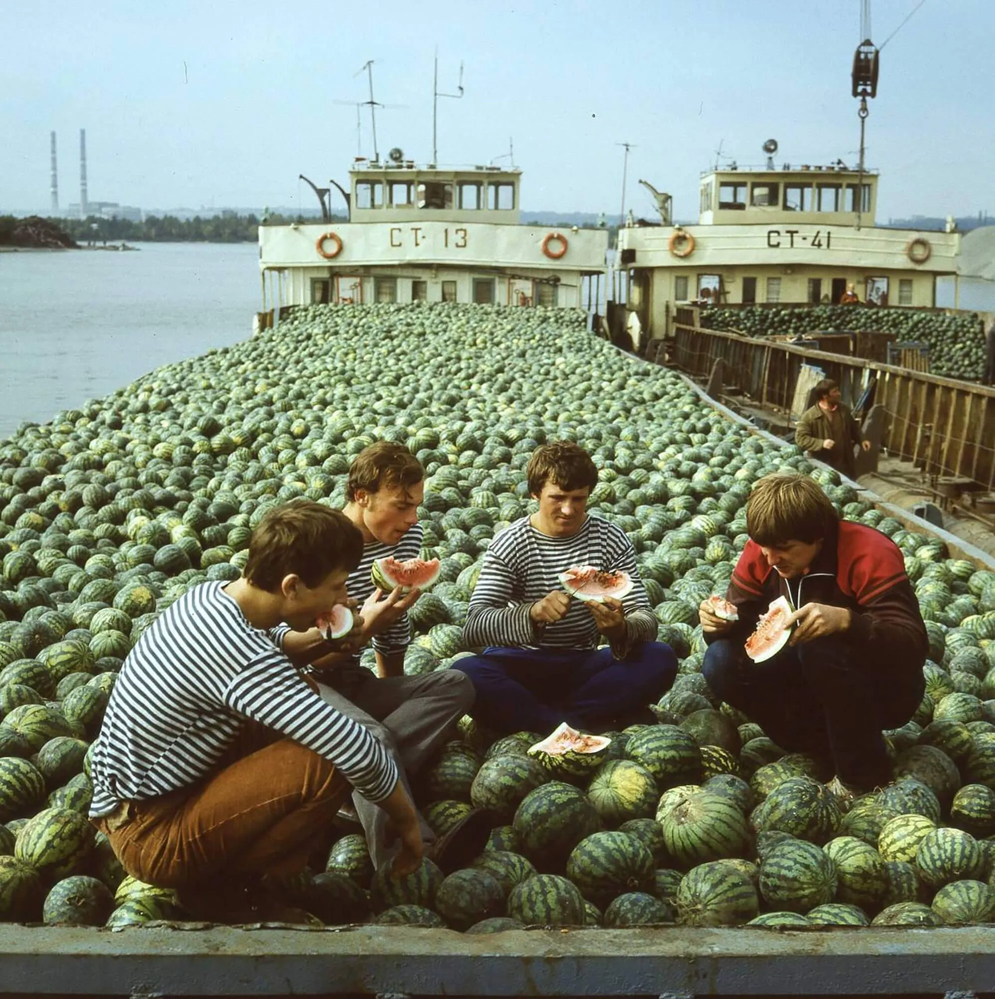 Фото до матеріалу: Київ 1980-90-х років: у Facebook опублікували рідкісні фото з приватного архіву
