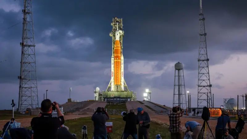 Фото до матеріалу: NASA вперше за 54 роки відправило астронавтів до Місяця