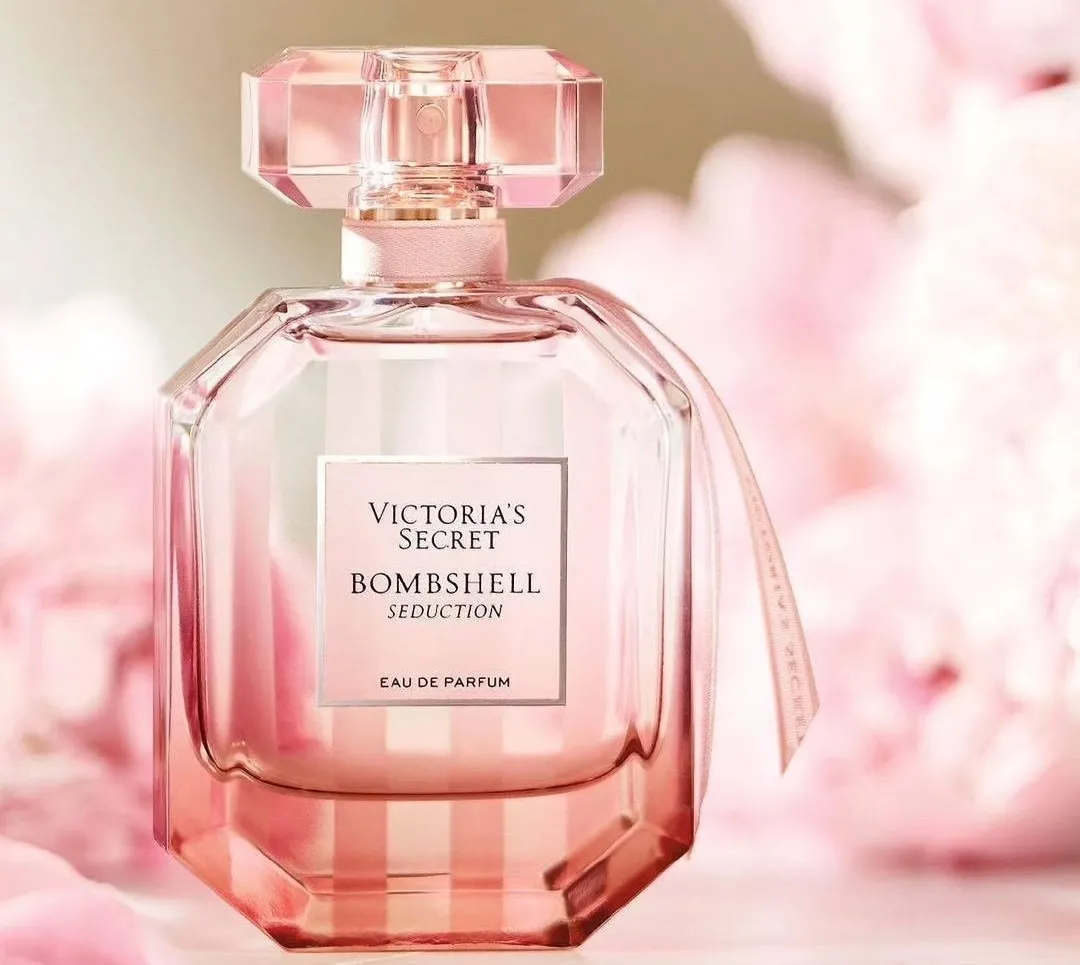 Фото до матеріалу: Victoria's Secret Bombshell: детальний огляд популярного фруктово-квітового аромату