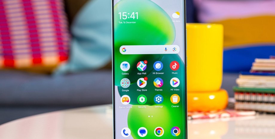 Фото до матеріалу: Poco M8 5G: чому цей смартфон б'є рекорди продажів в Україні