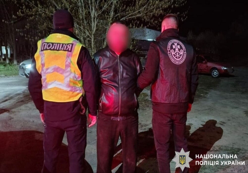 Фото до матеріалу: Чоловік за 25 тисяч доларів обіцяв вивезти військовозобов'язаного за кордон: на Бориспільщині повідомлено підозру
