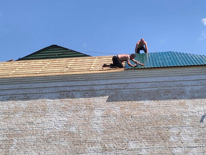 Фото до матеріалу: У Новоукраїнській громаді відновили дах будинку культури, пошкоджений негодою (фото)