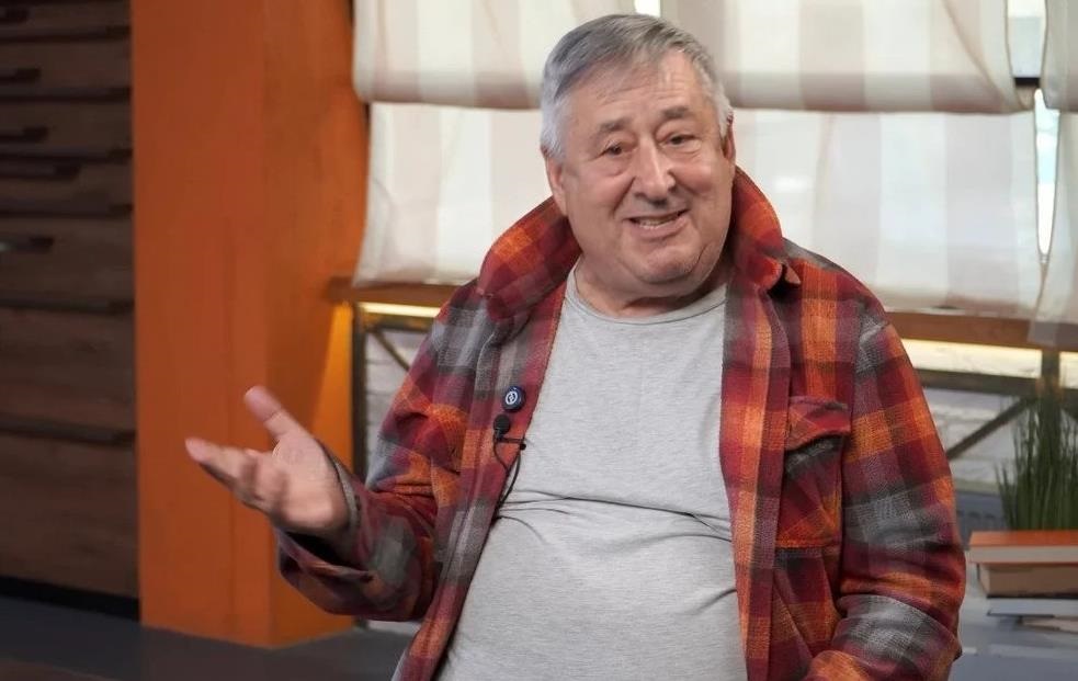 Фото до матеріалу: Як змінилася пенсія відомого українського ведучого під час війни