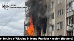 Фото до матеріалу: В Івано-Франківську російська атака: 10 постраждалих, 4 у лікарні