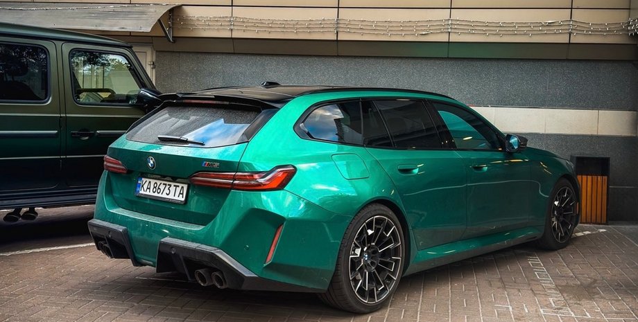 Фото до матеріалу: У Києві засвітився новий BMW M5 Touring за 7,3 мільйона гривень