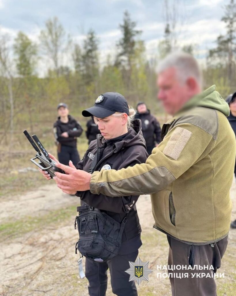 Фото до матеріалу: Небо під контролем: на Золотоніщині поліцейські опановують дрони разом із ветеранами