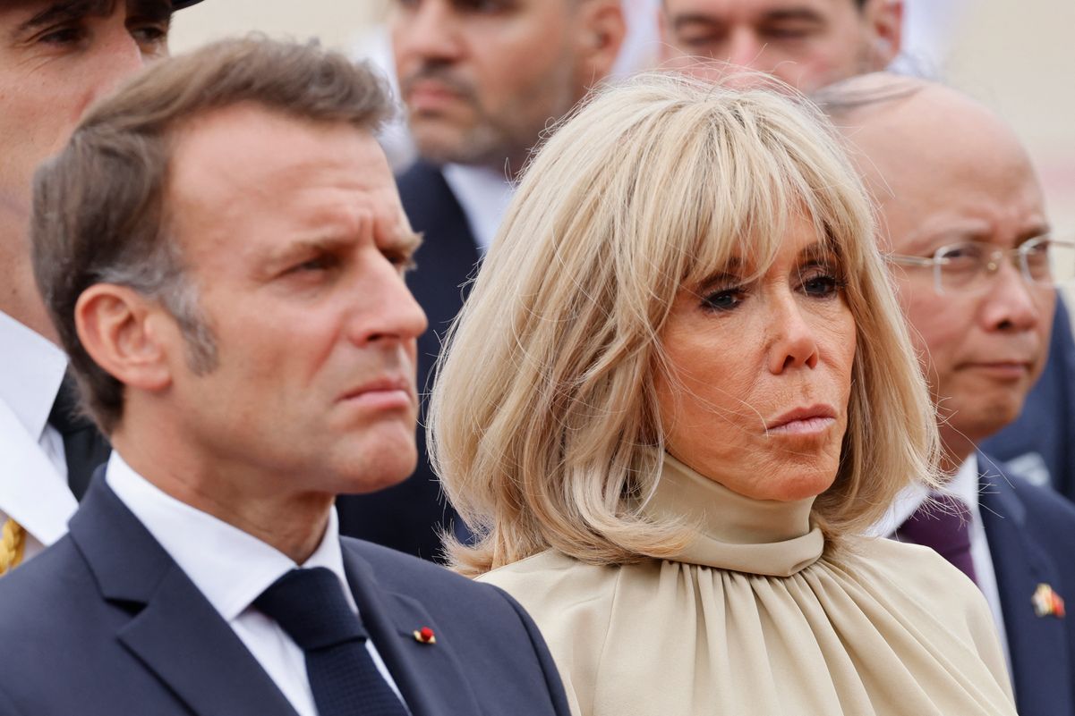 Фото до матеріалу: Макрон отримав ляпаса через роман з акторкою, молодшою на 30 років за Бріжит: фото