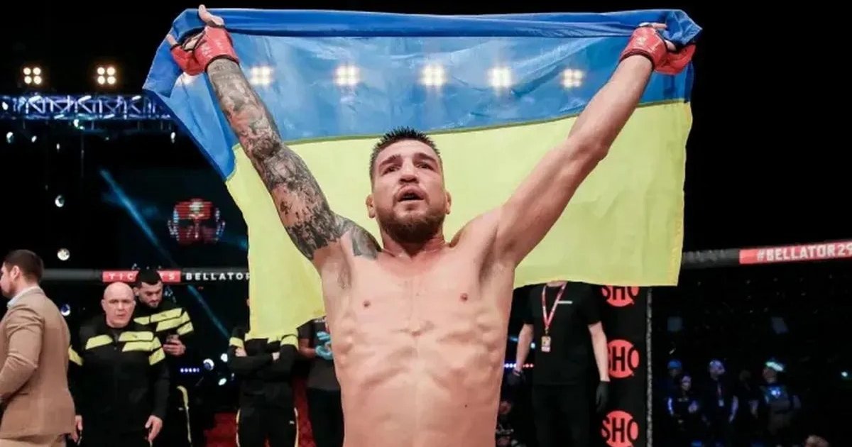 Фото до матеріалу: Ярослав Амосов здобув другу перемогу в UFC задушливим прийомом