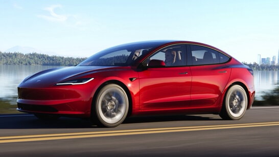 Фото до матеріалу: Tesla Model 3 після 610 тисяч кілометрів: деградація батареї на 34%