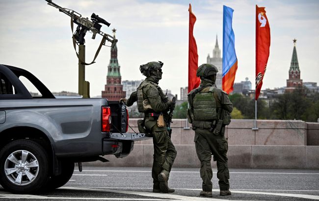 Фото до матеріалу: Вітаємо, ветерани! Росія витратила мільярди на парад у Москві, а ветеранам залишилося лише 10 тисяч