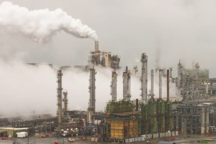 Фото до матеріалу: США вивели на ринок понад 53 млн барелів "екстреної" нафти через стрибок цін після війни з Іраном