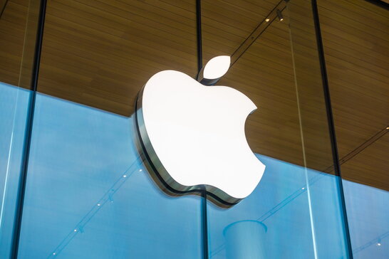 Фото до матеріалу: Apple змінює кольори iPhone: iPhone 18 Pro отримає глибокий червоний