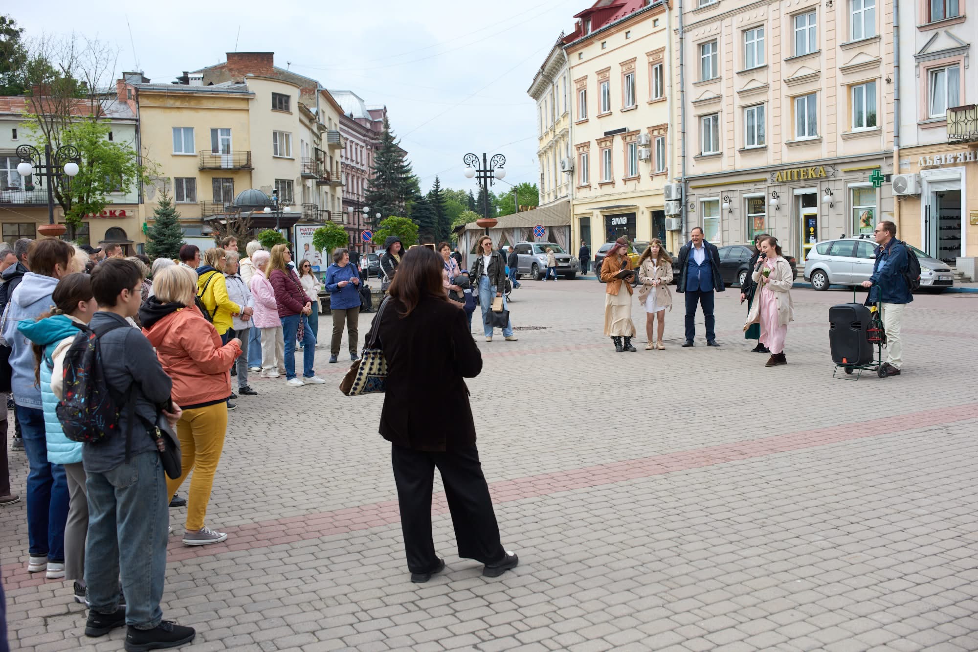 Фото до матеріалу: У Івано-Франківську розпочалися безплатні театралізовані екскурсії