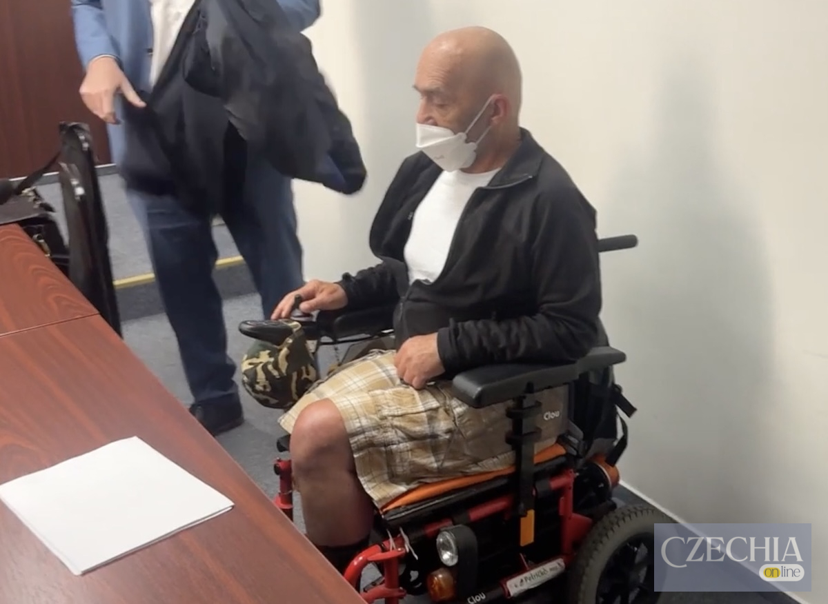 Фото до матеріалу: У Чехії суд розглядає справу про жорстоке катування та зґвалтування 65-річним інвалідом