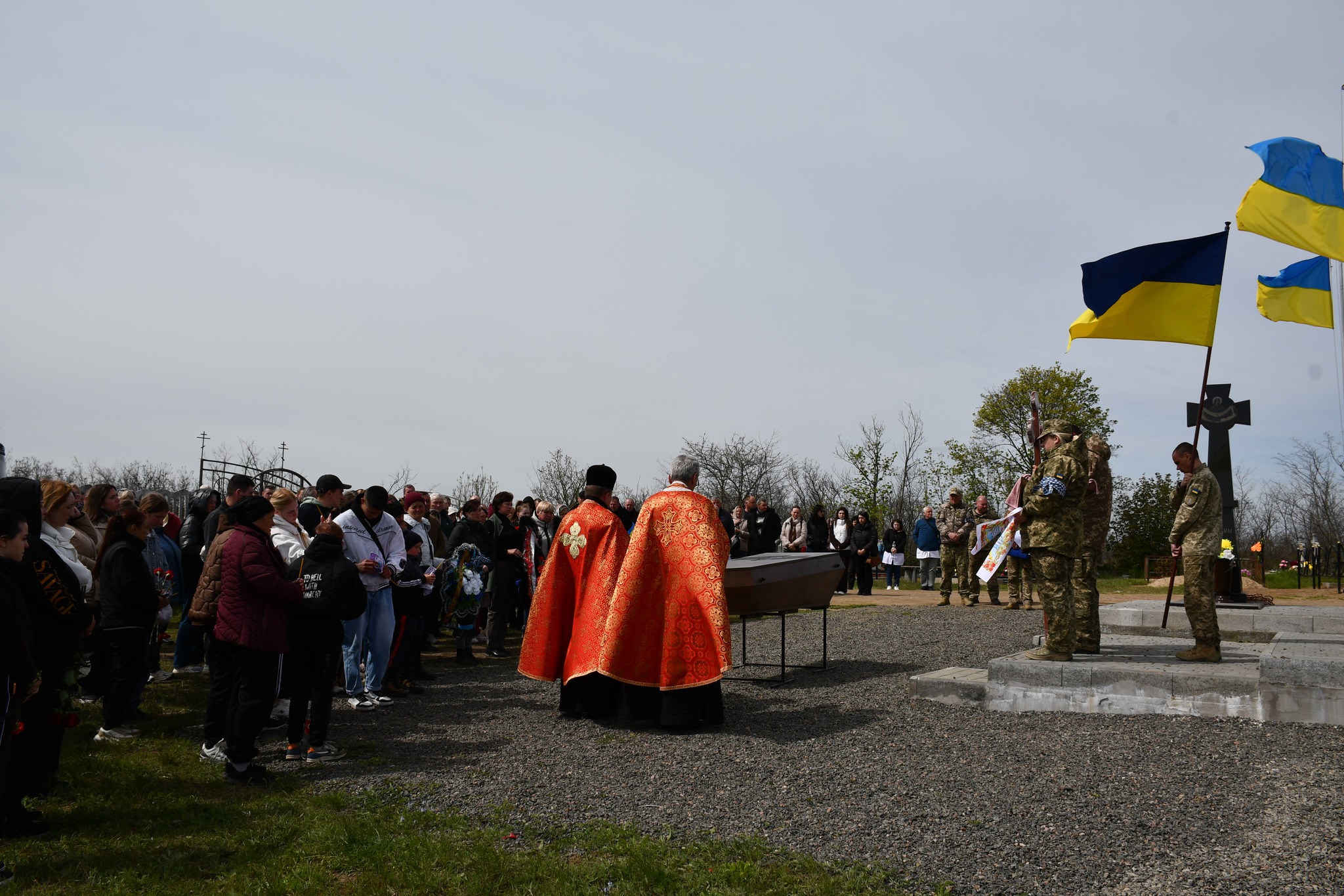 Фото до матеріалу: У Березівці попрощалися з воїном Сергієм Чересеу