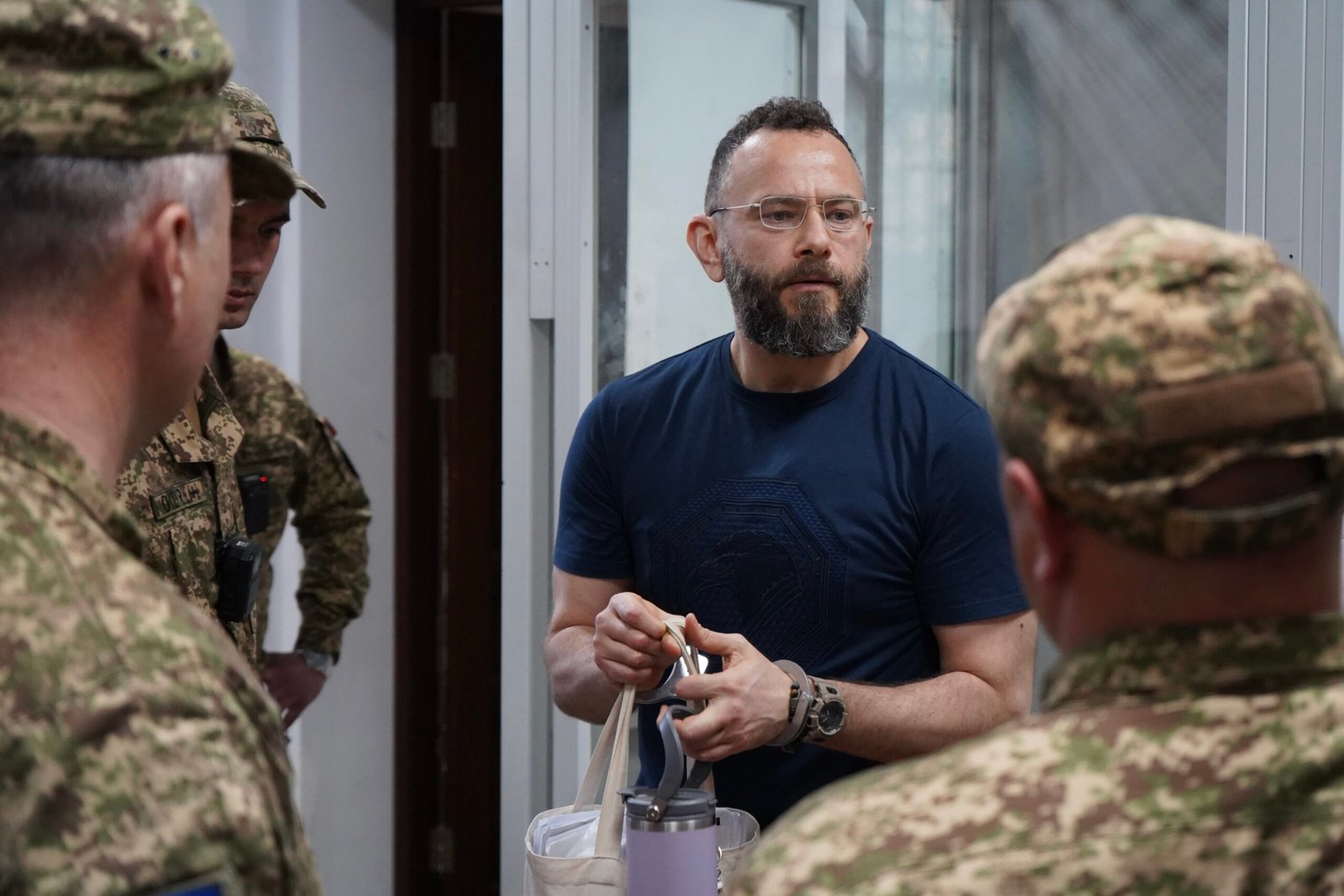 Фото до матеріалу: Дубінського хочуть перевести в колонію ближче до кордону з РФ