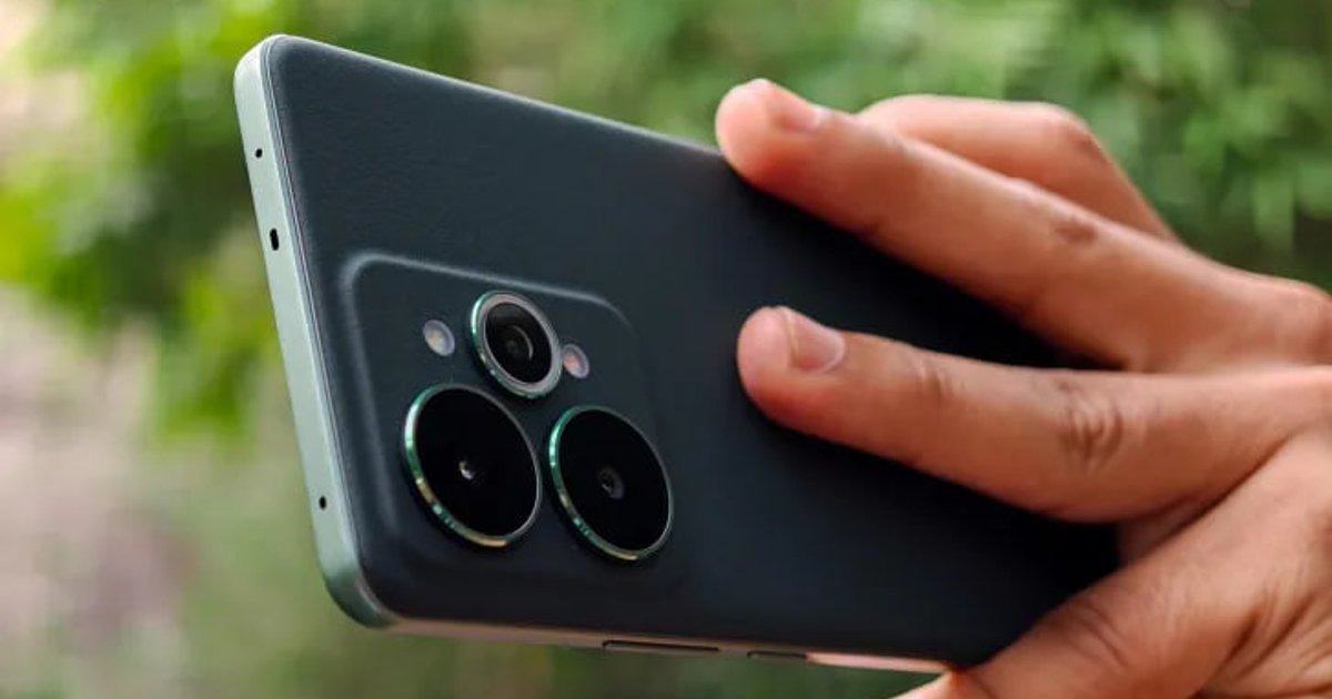 Фото до матеріалу: Середньобюджетний смартфон Realme 15 5G: огляд характеристик та відгуків в Україні