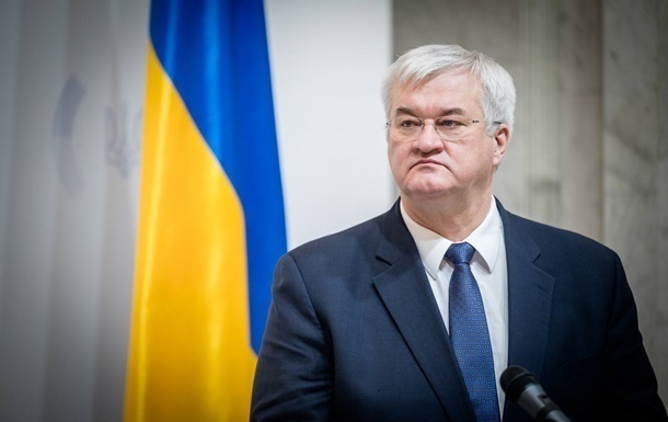 Фото до матеріалу: Сибіга відмовив ідеї Путіна про Шредера як переговорника