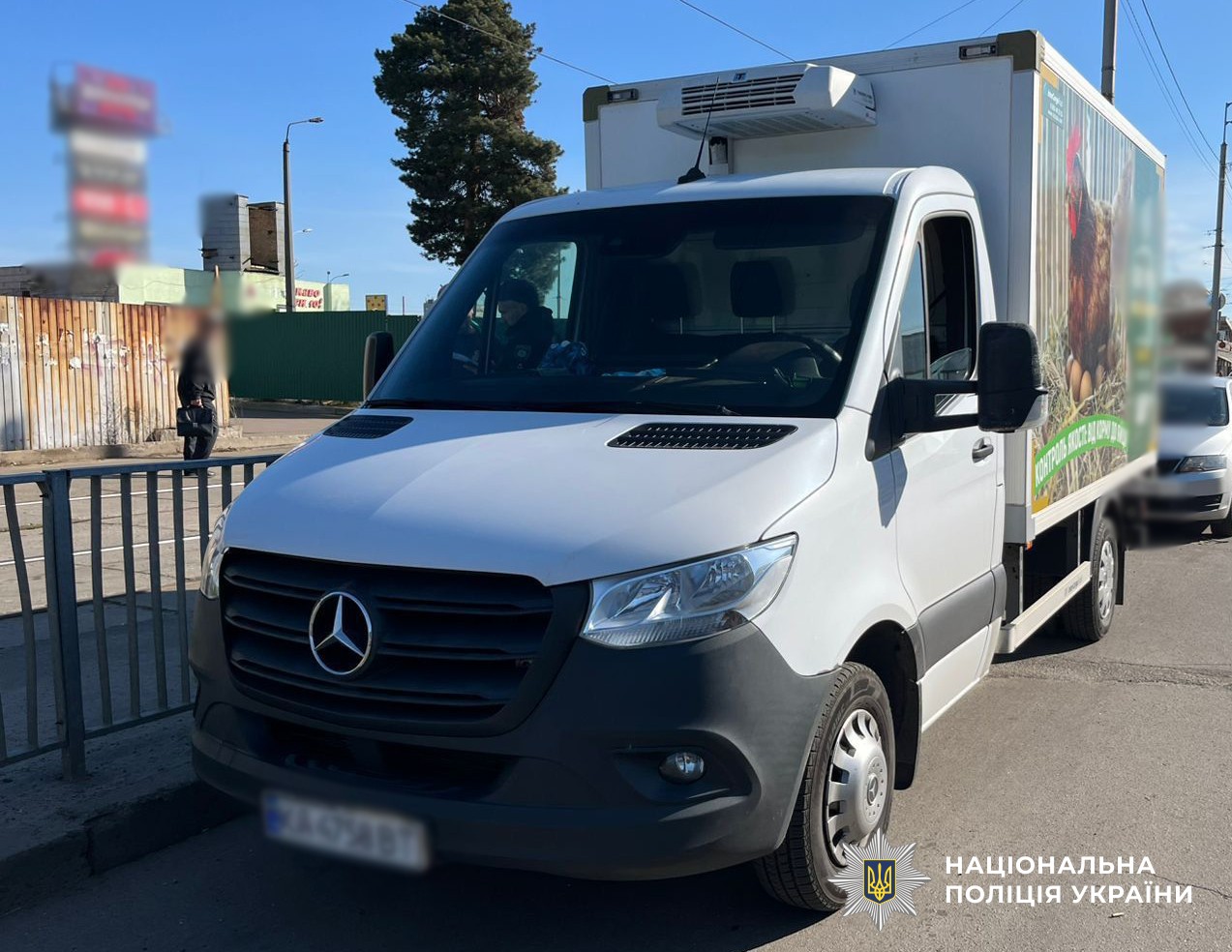 Фото до матеріалу: У Києві затримали серійного крадія, який обманом виманював гроші з машин експедиторів