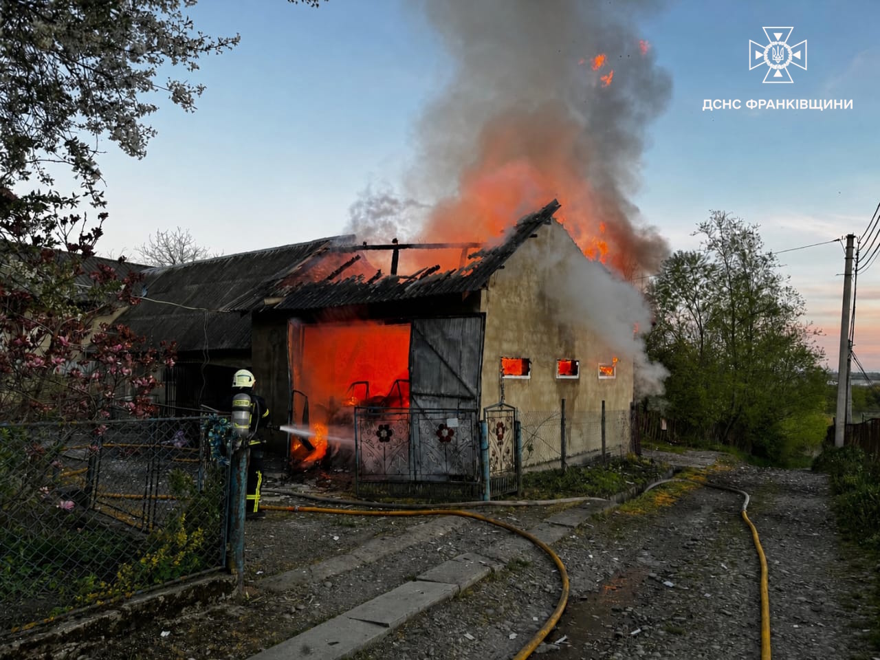 Фото до матеріалу: 23 пожежі на Івано-Франківщині: трагедія на Калущині та підсумки роботи рятувальників
