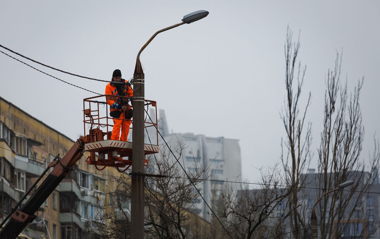 Фото до матеріалу: Масштабна негода знеструмила понад 700 населених пунктів майже у всіх областях України