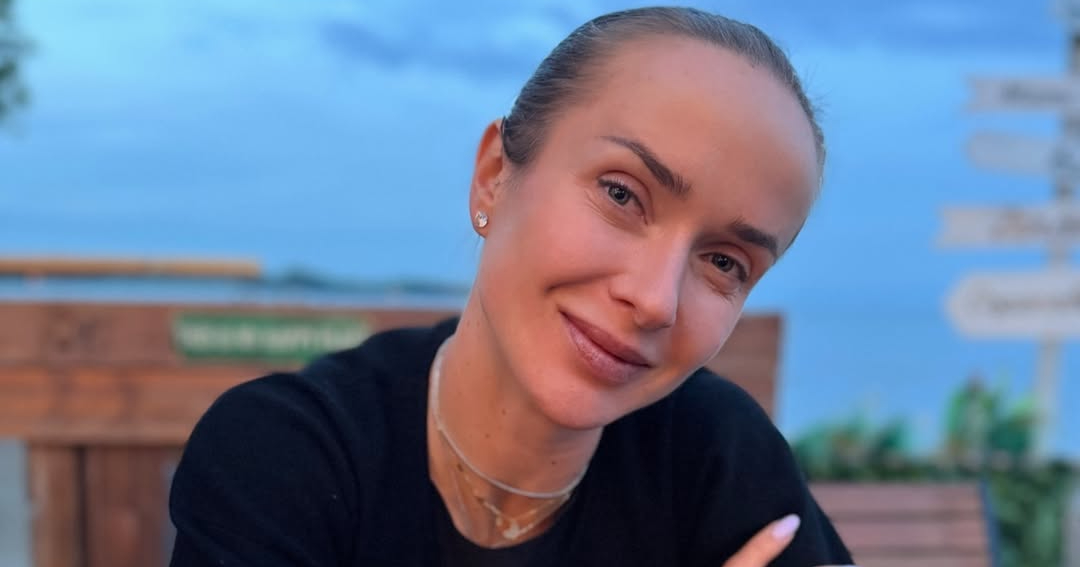 Фото до матеріалу: Світоліна показала затишну прогулянку з 3-річною дочкою у Швейцарії