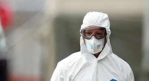 Фото до матеріалу: Спалах хантавірусу на лайнері: симптоми виявили у пасажирів під час евакуації до Франції та США