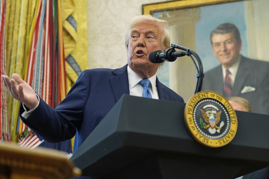 Фото до матеріалу: Трамп розкритикував Папу Римського через його позицію щодо війни в Ірані