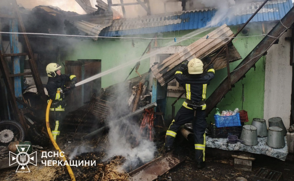 Фото до матеріалу: На Черкащині судитимуть експравоохоронця, який обіцяв допомогти уникнути мобі...