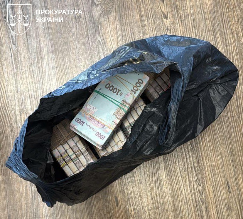 Фото до матеріалу: Понад 576 млн грн з оборони: ліквідовано схему розкрадання на ремонті техніки