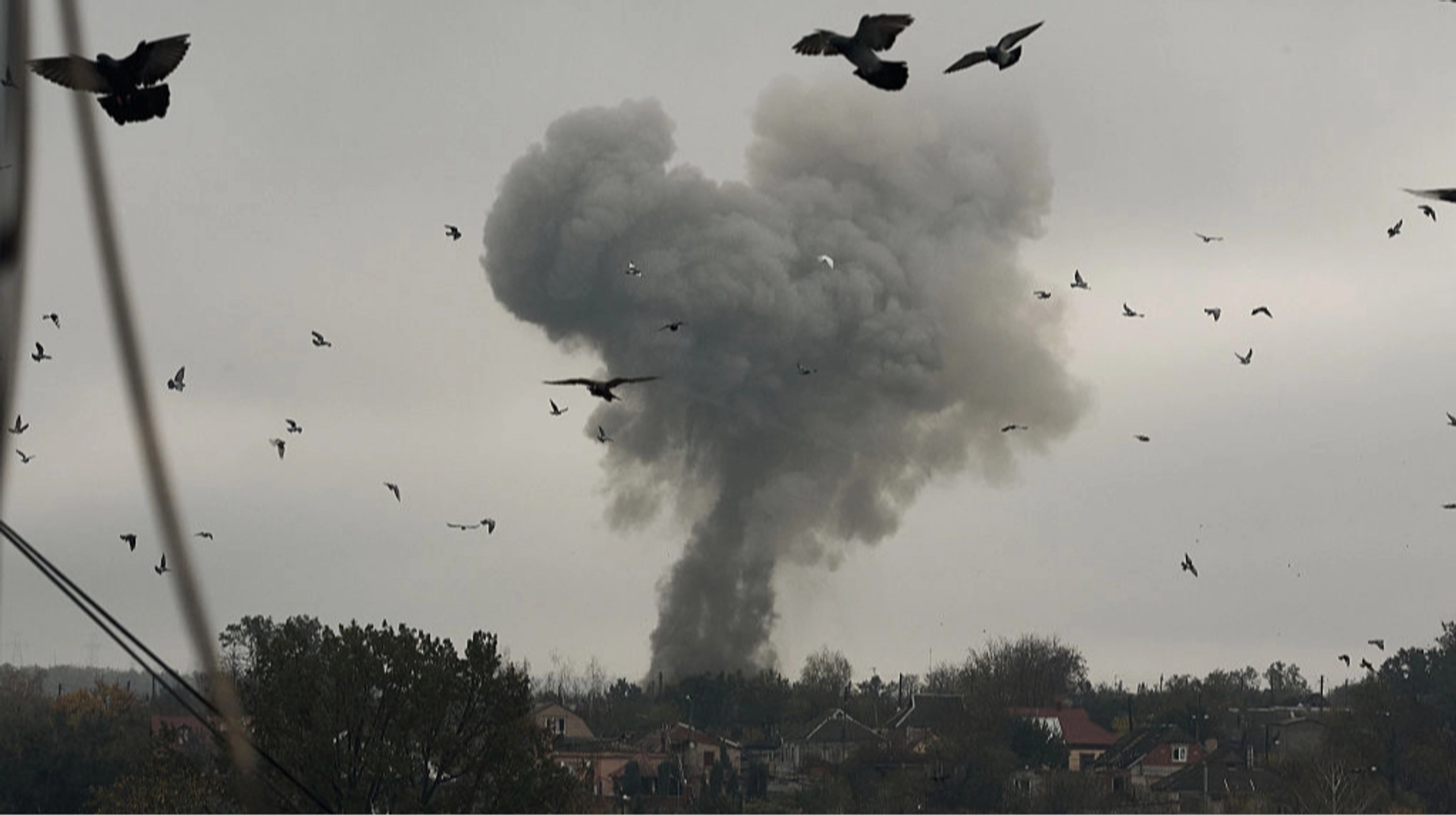 Фото до матеріалу: Ворог атакував інфраструктуру Кривого Рогу