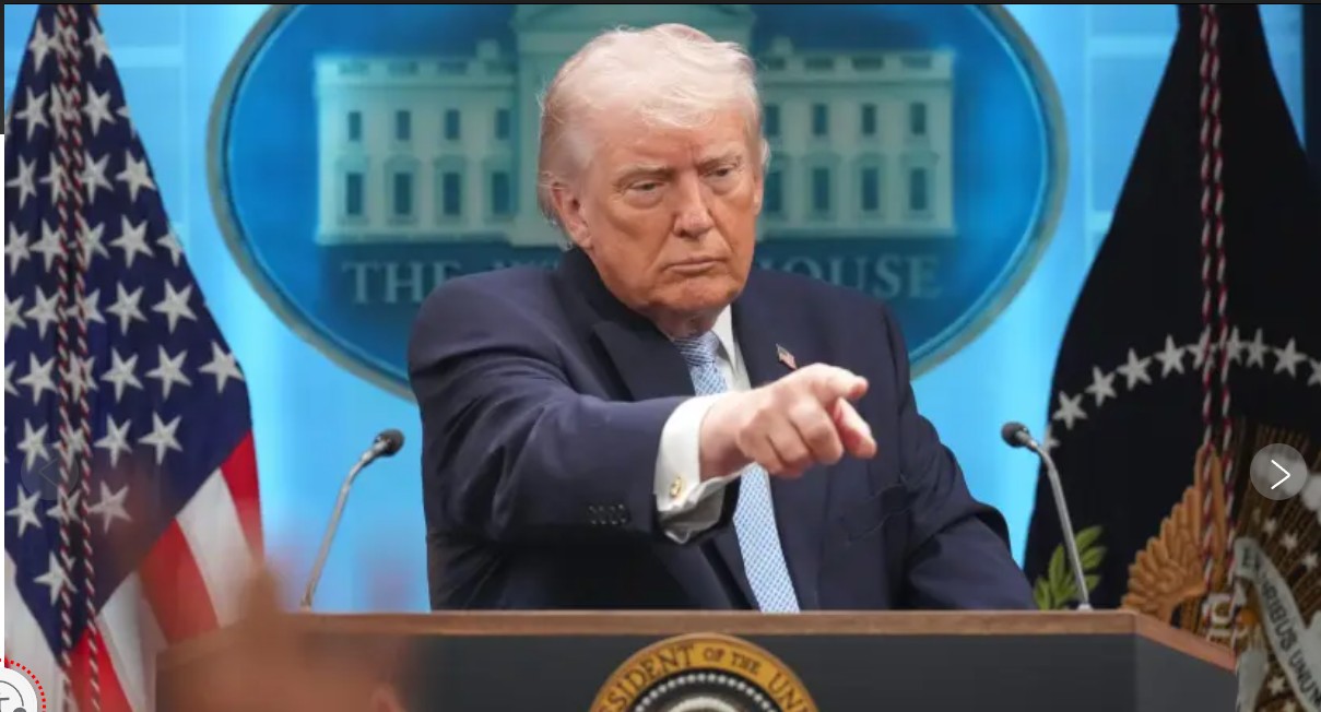 Фото до матеріалу: Трамп погрожує ЄС новими митами на авто: що це означає для світового ринку