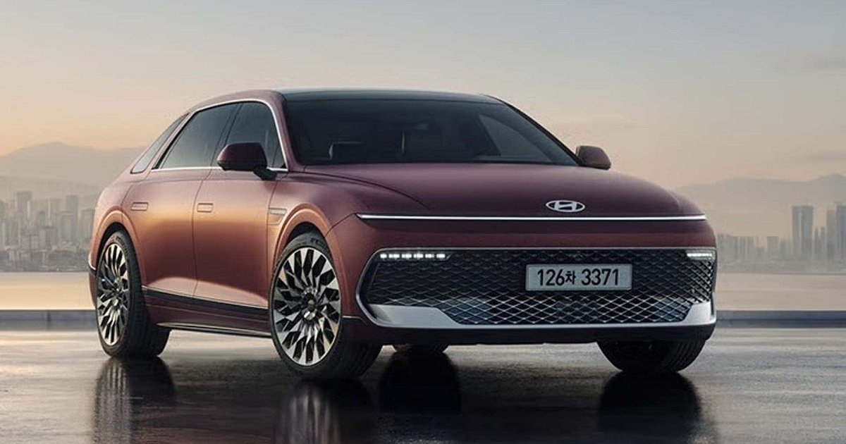 Фото до матеріалу: Новий флагманський седан Hyundai розсекречено до презентації (фото)