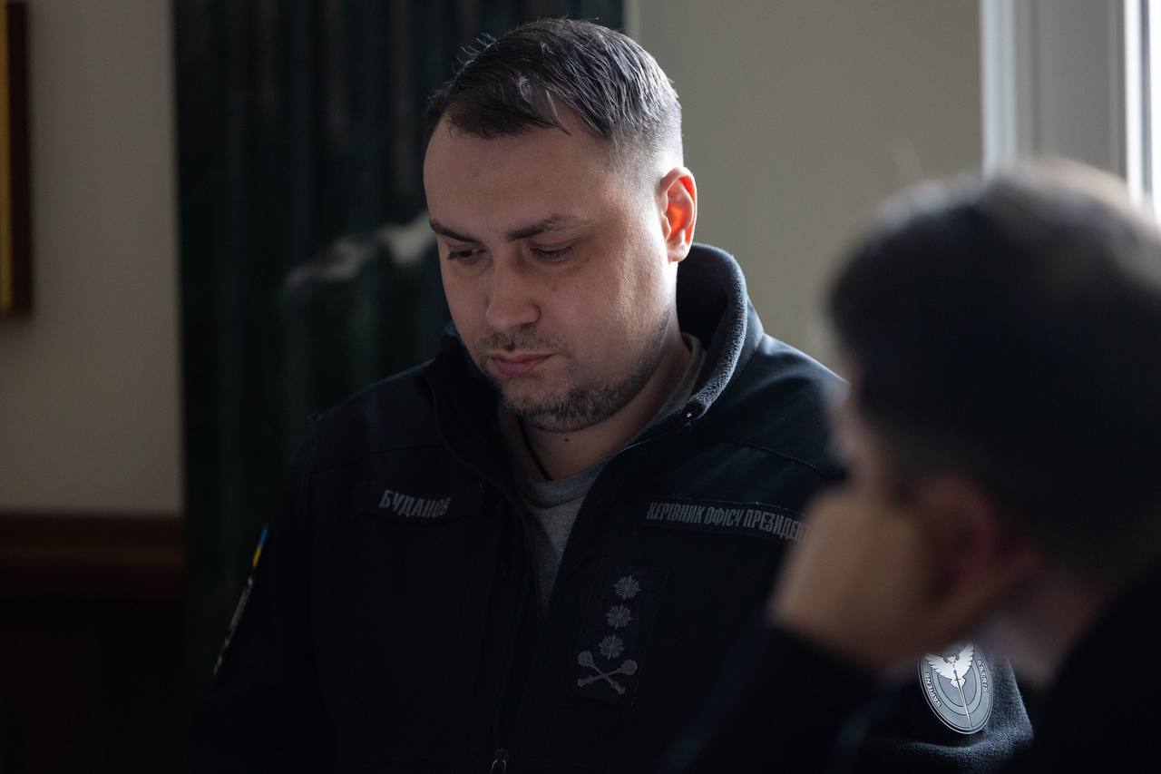 Фото до матеріалу: Зеленський провів нараду щодо обміну полоненими: пріоритет — журналісти, мери та захисники