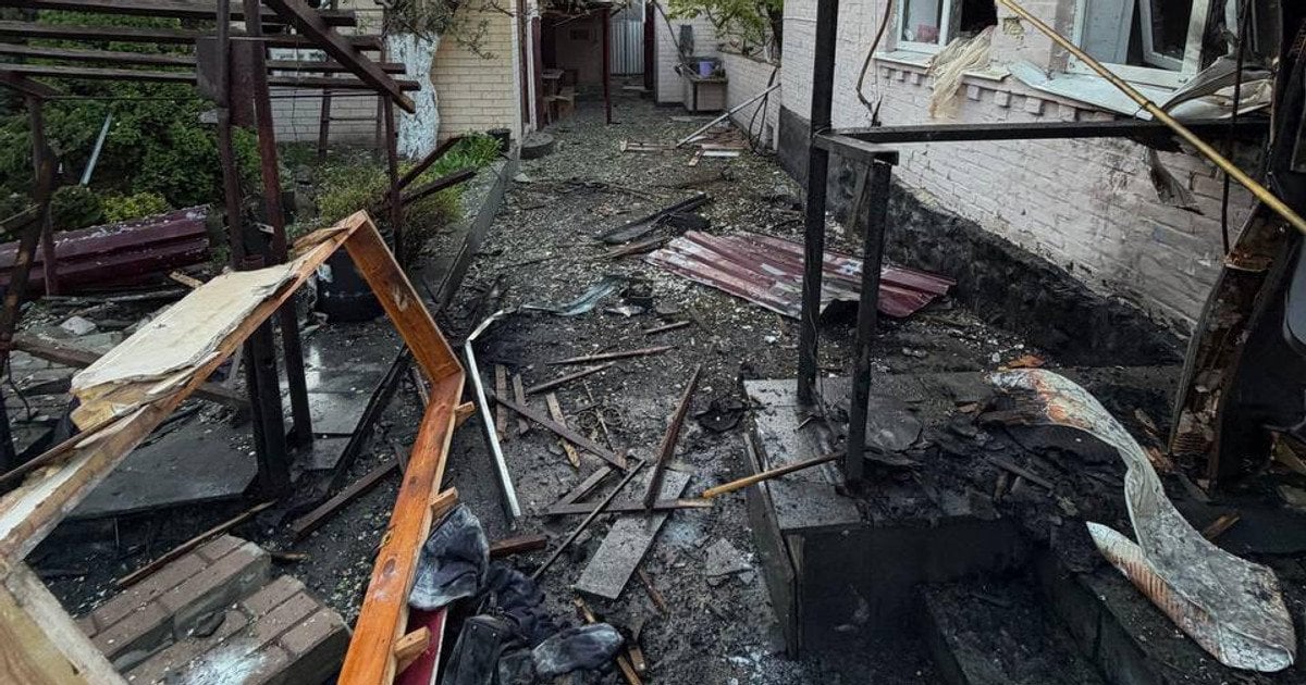 Фото до матеріалу: Атака на Київщину: пожежа в дитсадку та пошкодження будинків після перемир'я