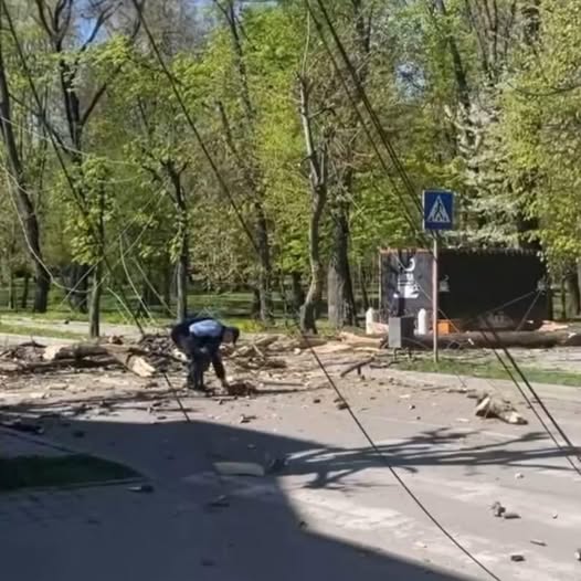 Фото до матеріалу: Наслідки негоди: знеструмлення у Богородчанській та Снятинській громадах