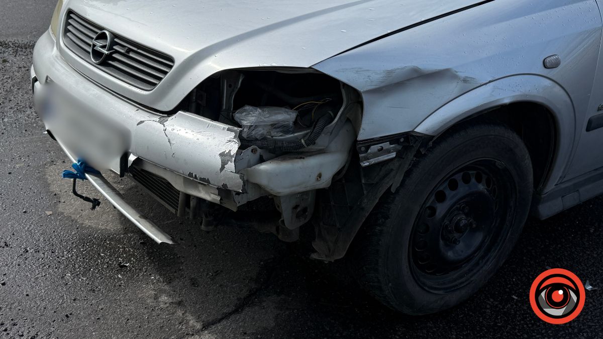 Фото до матеріалу: ДТП у Калуші: два авто зіткнулися на перетині Долинської та Окружної, постраждалих немає