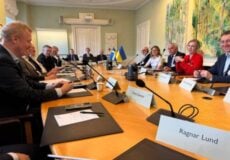 Фото до матеріалу: У Хмельниччині ліквідовано 11 пожеж: горіли сміття, рослинність та житлові будинки