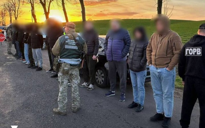 Фото до матеріалу: На кордоні з Молдовою затримали 13 чоловіків за спробу нелегального виїзду