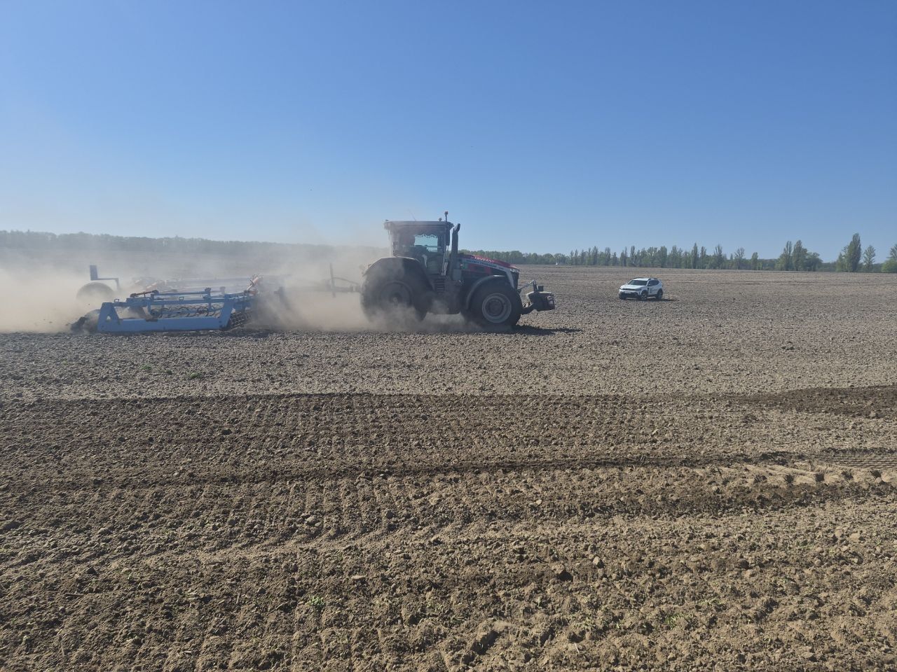 Фото до матеріалу: HarvEast завершив посівну за 25 днів: вперше в Україні посіяли цукровий буряк